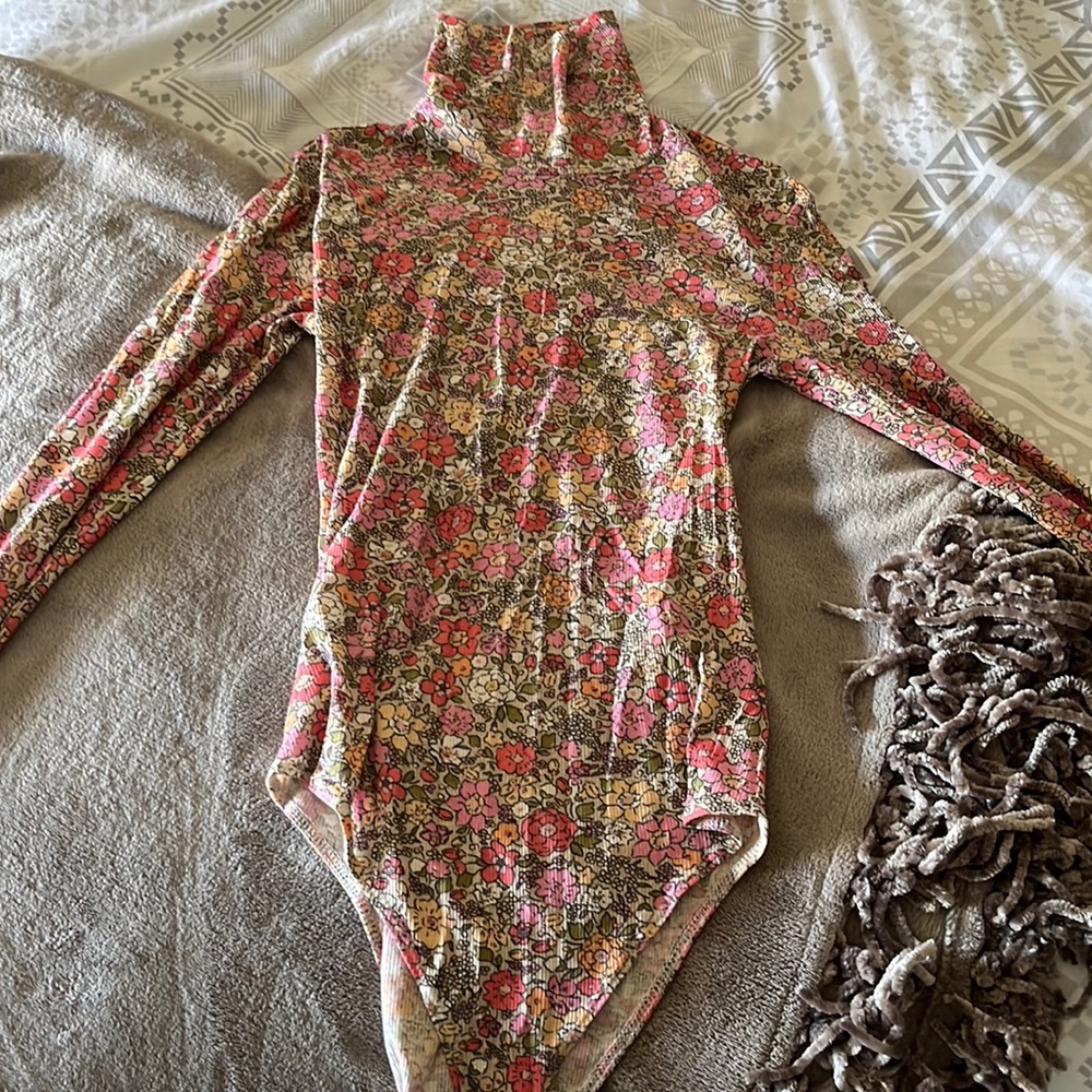 H&M Floral print long sleeve turtle neck body suit